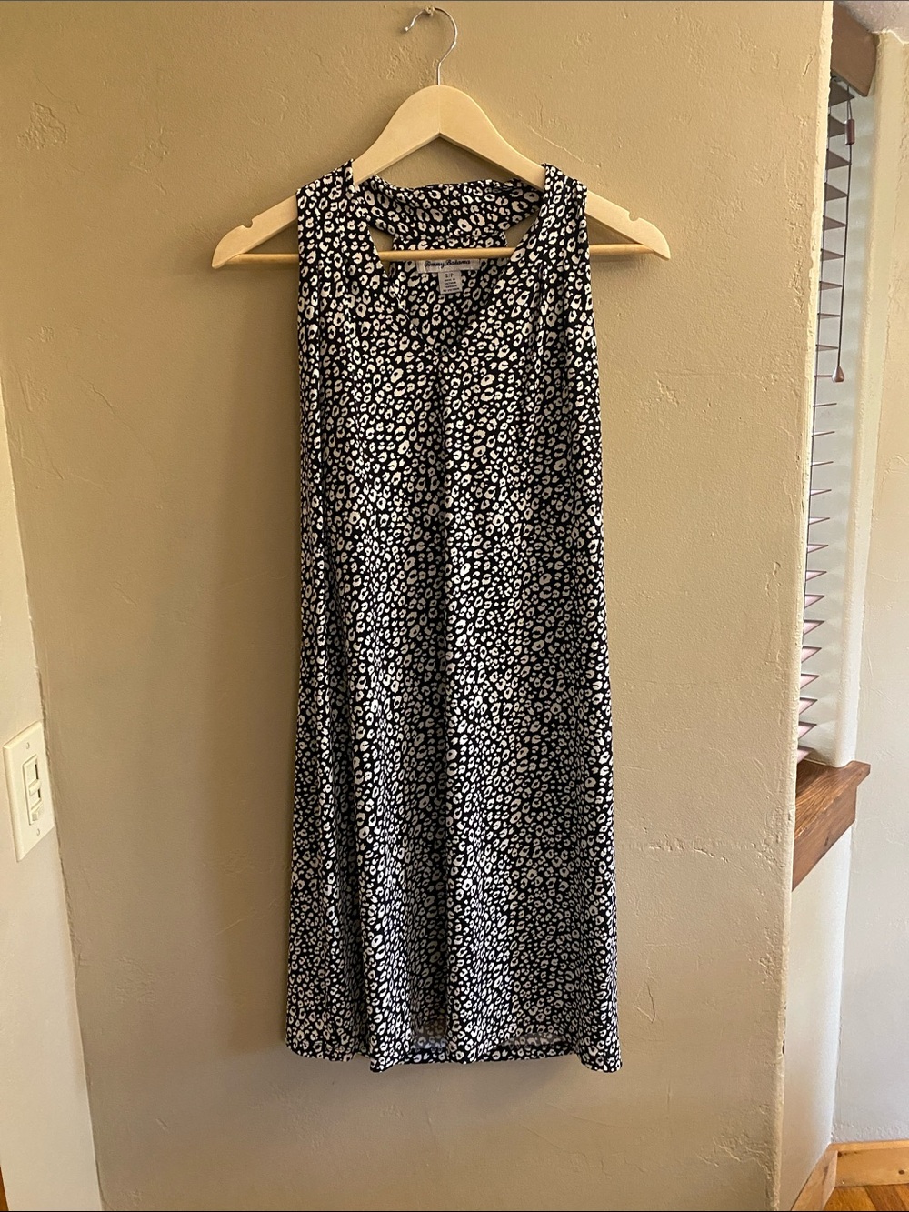 Tommy Bahama Black and White Sleeveless Printed Shift Dress
